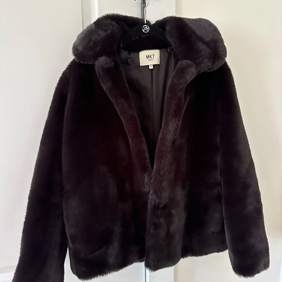 MKT Studio Black Collared Faux Fur Coat - Picture 5 of 7